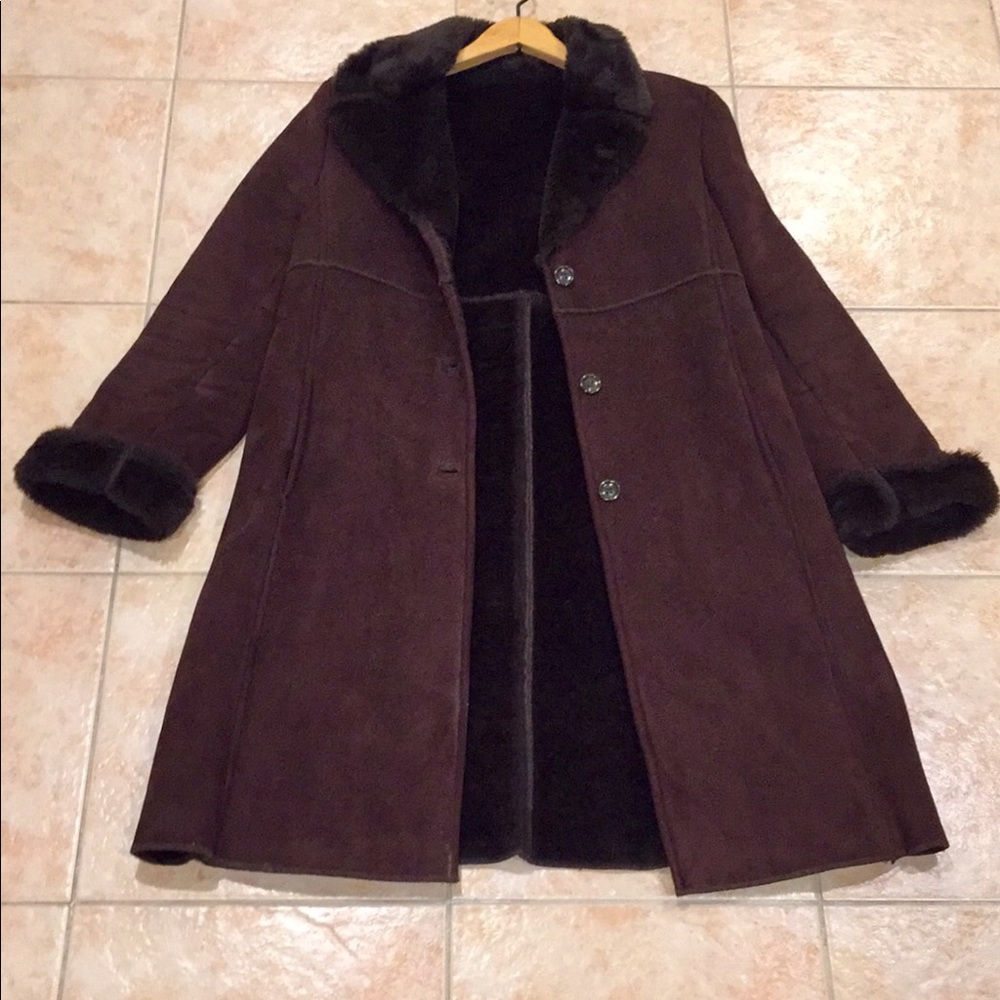30% OFF... Long warm coat by Larry Levine.